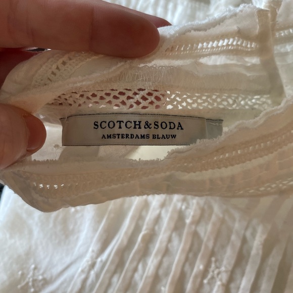 Anthropologie high neck eyelet blouse, 3/4 sleeve - Picture 8 of 9